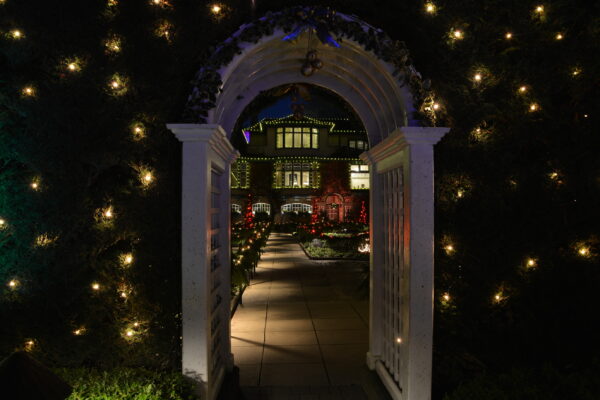 The Butchart Gardens Puts Final Touches on Christmas
