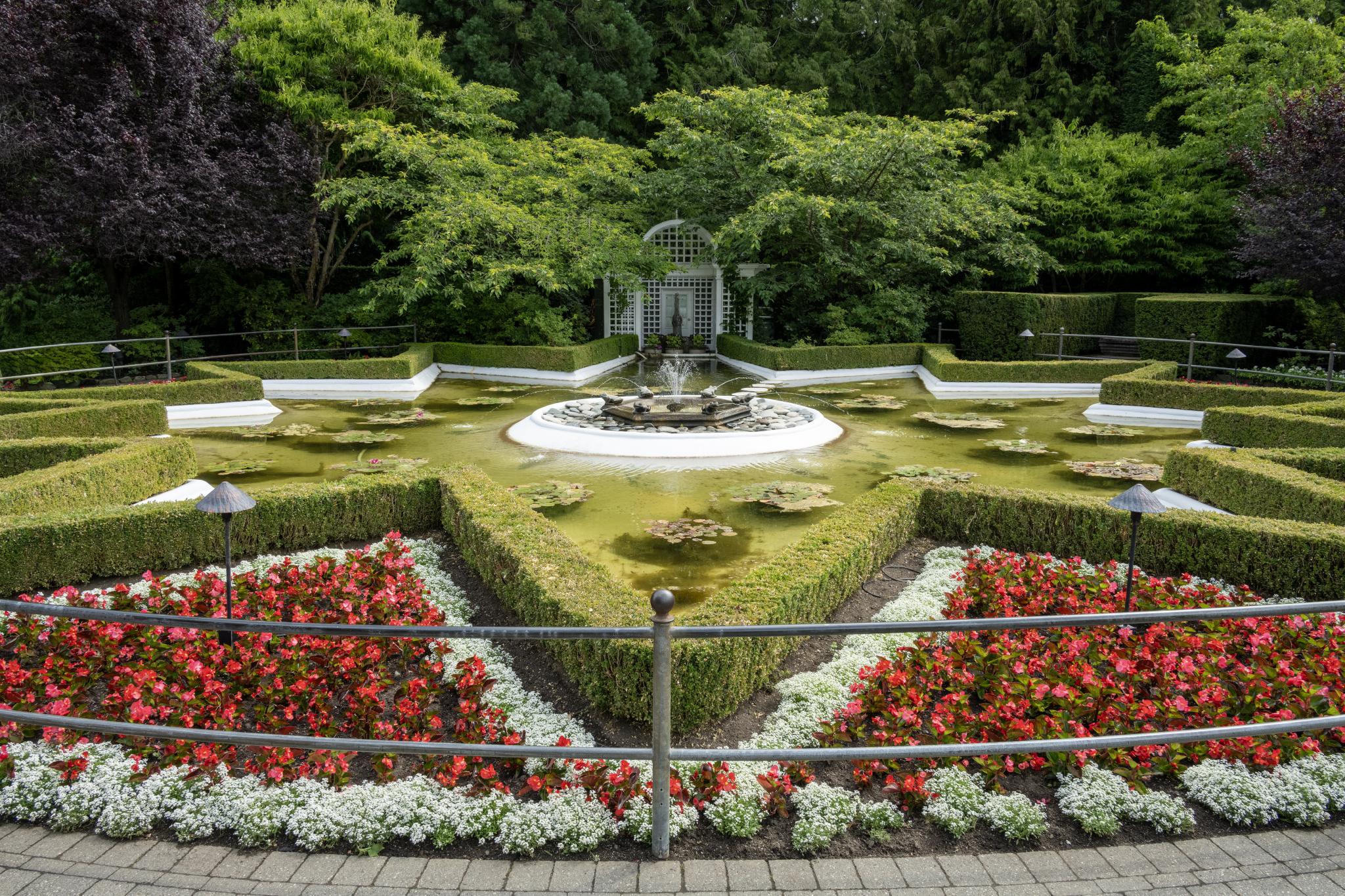 Italian garden gallery image